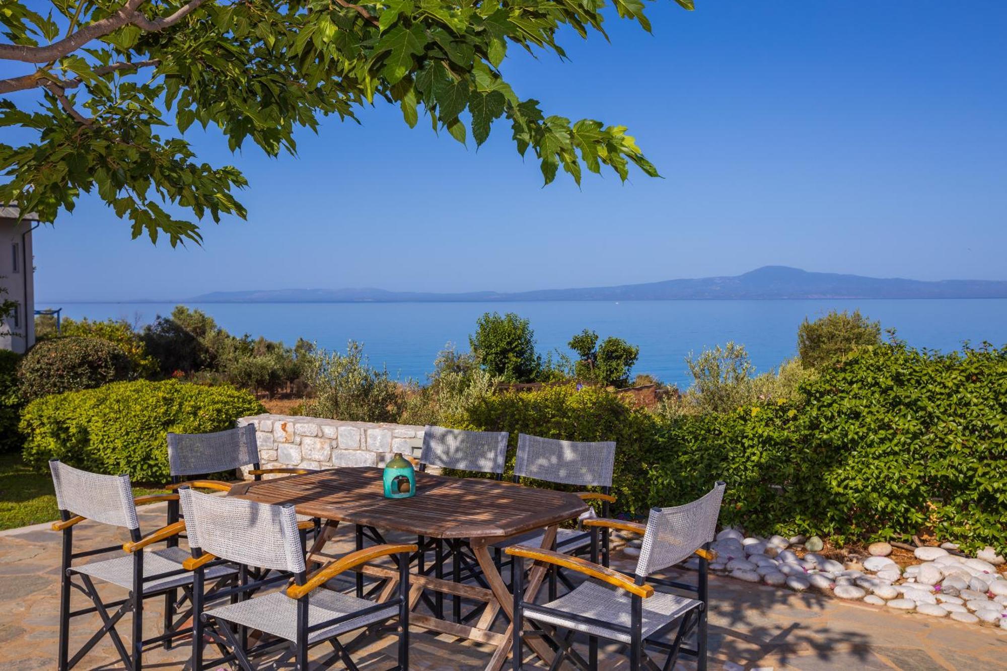 Messinian Blue Seaside Villa Kalamata Dış mekan fotoğraf