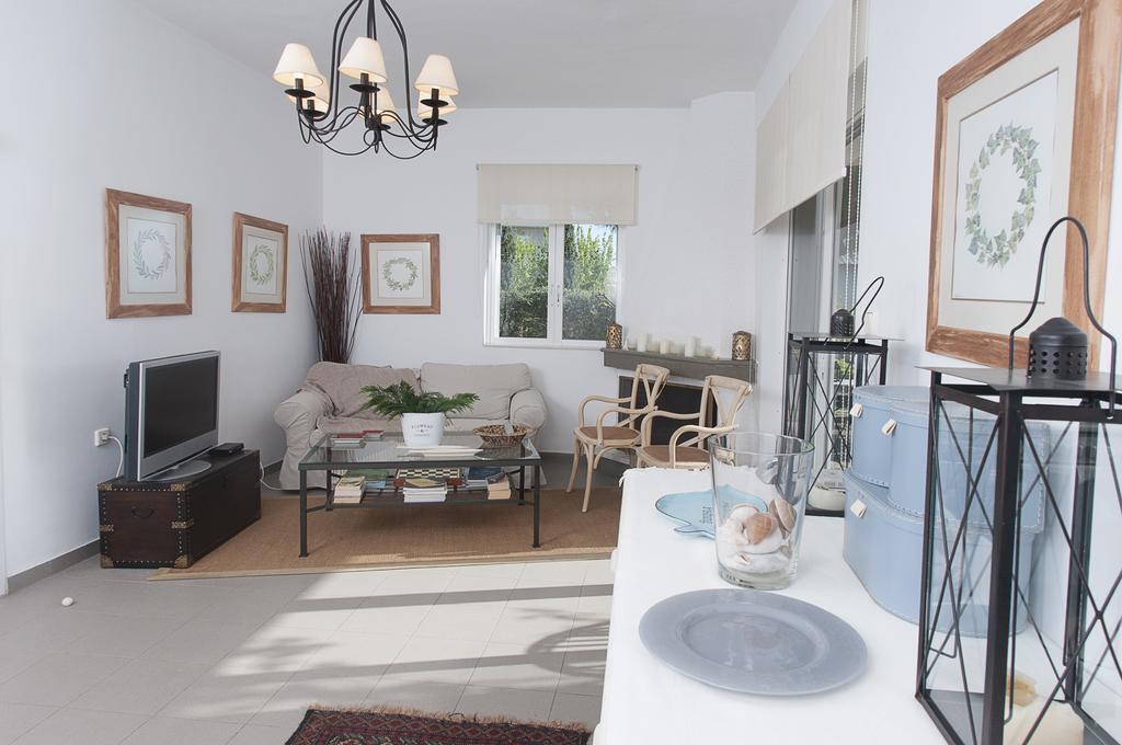 Messinian Blue Seaside Villa Kalamata Dış mekan fotoğraf