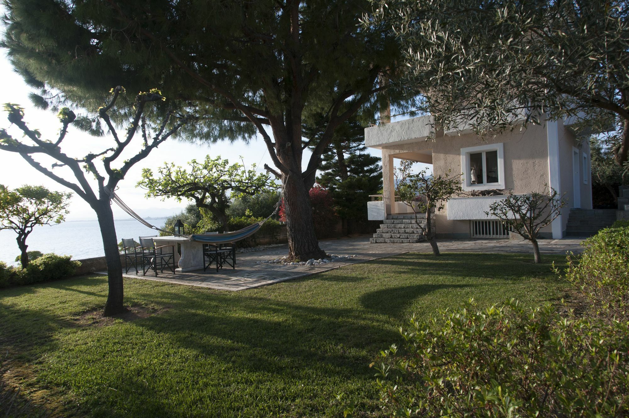 Messinian Blue Seaside Villa Kalamata Dış mekan fotoğraf
