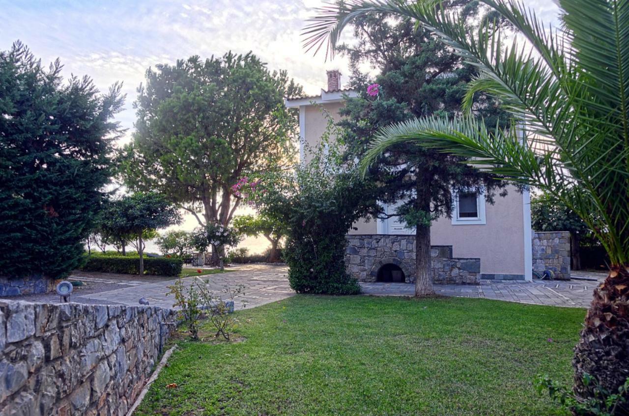 Messinian Blue Seaside Villa Kalamata Dış mekan fotoğraf